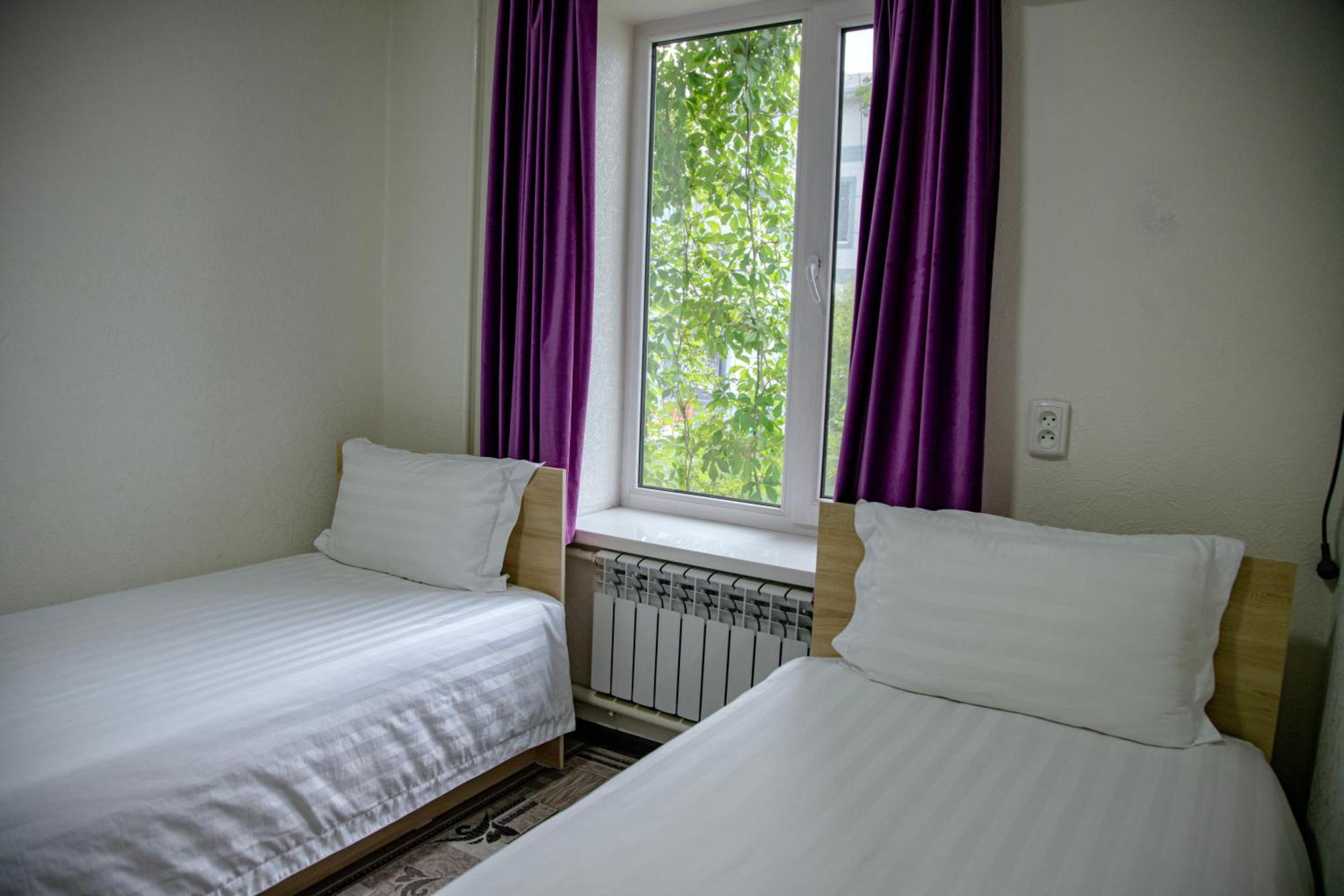 Hotel Good Night Jalal-Abad Eksteriør billede